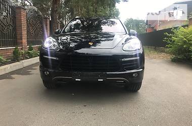 Внедорожник / Кроссовер Porsche Cayenne 2011 в Киеве