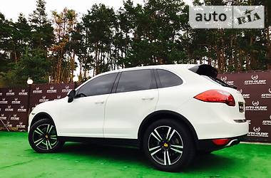 Внедорожник / Кроссовер Porsche Cayenne 2012 в Киеве