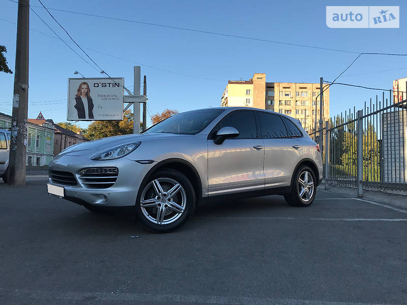 Porsche Cayenne 2011 года