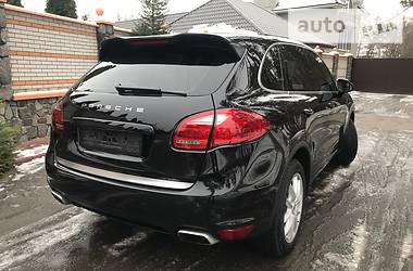 Внедорожник / Кроссовер Porsche Cayenne 2011 в Киеве