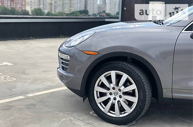 Внедорожник / Кроссовер Porsche Cayenne 2011 в Киеве