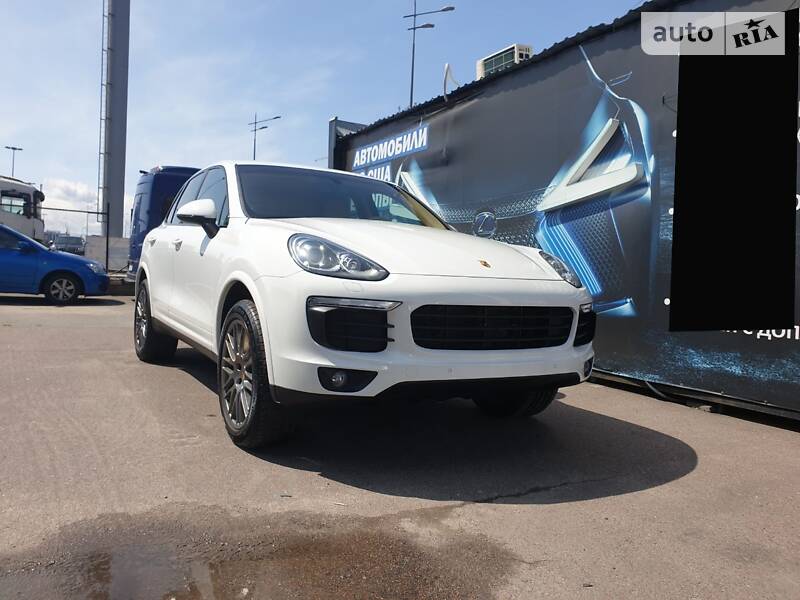 Позашляховик / Кросовер Porsche Cayenne 2017 в 