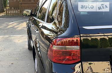 Внедорожник / Кроссовер Porsche Cayenne 2004 в 