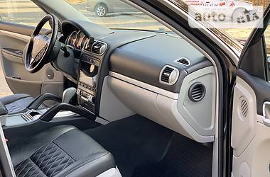 Внедорожник / Кроссовер Porsche Cayenne 2004 в 