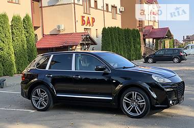 Внедорожник / Кроссовер Porsche Cayenne 2004 в 