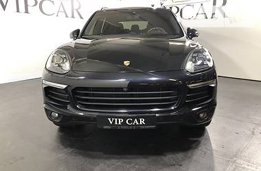 Внедорожник / Кроссовер Porsche Cayenne 2017 в 