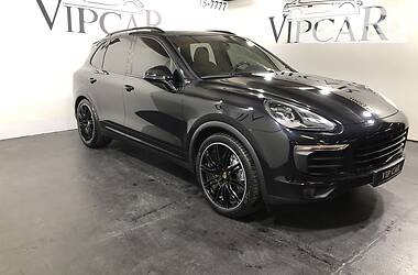 Внедорожник / Кроссовер Porsche Cayenne 2017 в 