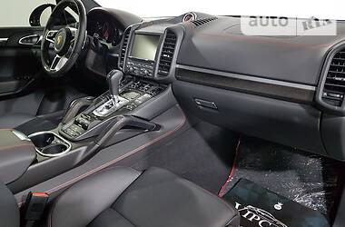 Внедорожник / Кроссовер Porsche Cayenne 2017 в 