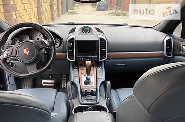 Внедорожник / Кроссовер Porsche Cayenne 2011 в 