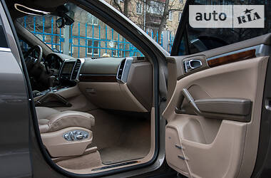Внедорожник / Кроссовер Porsche Cayenne 2010 в 