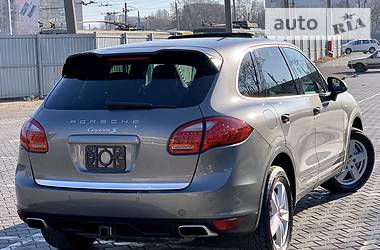 Внедорожник / Кроссовер Porsche Cayenne 2013 в Одессе