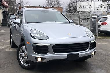 Внедорожник / Кроссовер Porsche Cayenne 2015 в 