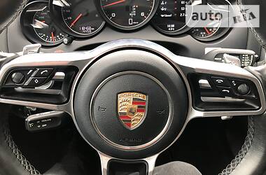 Внедорожник / Кроссовер Porsche Cayenne 2015 в 