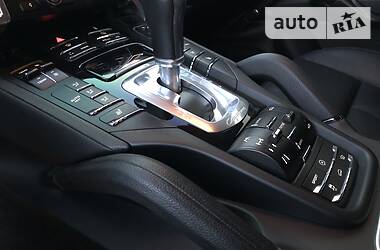 Позашляховик / Кросовер Porsche Cayenne 2013 в 