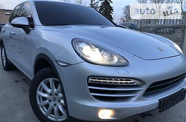 Позашляховик / Кросовер Porsche Cayenne 2013 в 