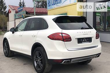 Внедорожник / Кроссовер Porsche Cayenne 2011 в Тернополе