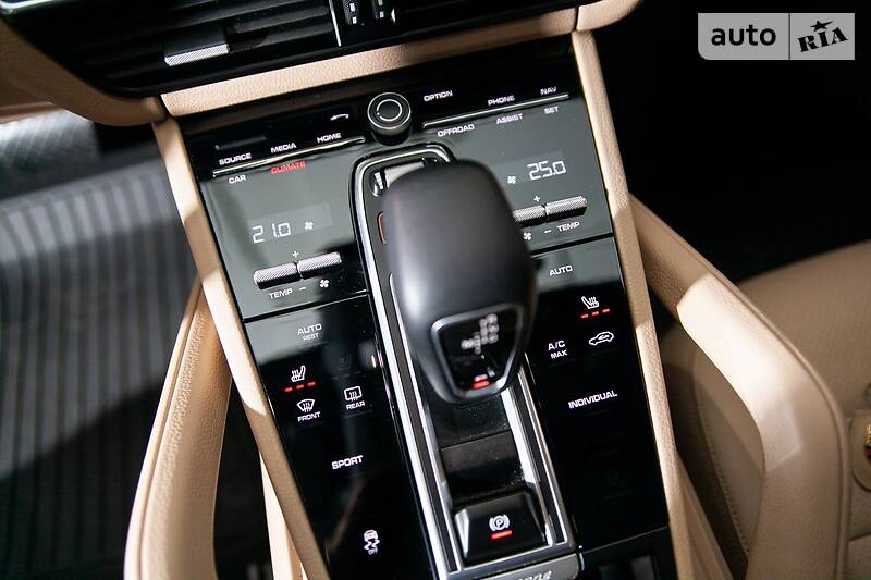 Позашляховик / Кросовер Porsche Cayenne 2018 в Одесі