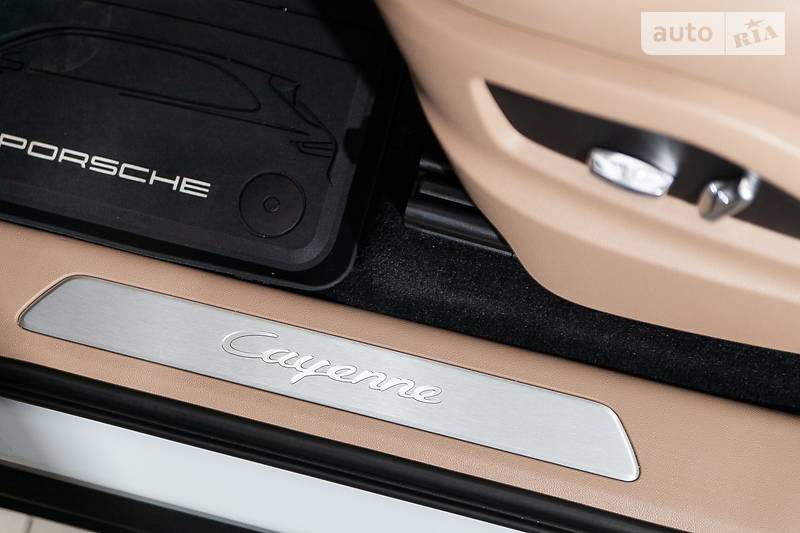 Позашляховик / Кросовер Porsche Cayenne 2018 в Одесі
