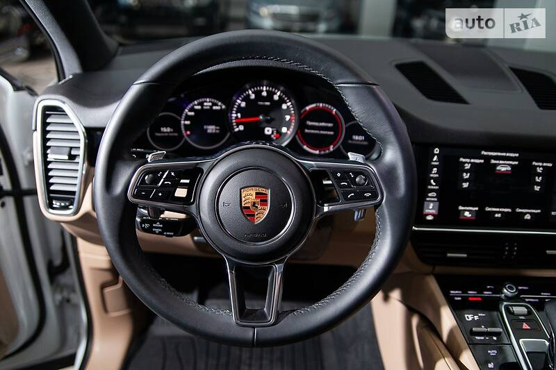 Позашляховик / Кросовер Porsche Cayenne 2018 в Одесі
