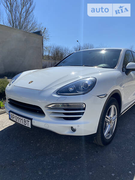 Позашляховик / Кросовер Porsche Cayenne 2013 в 