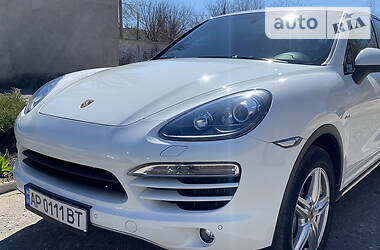 Позашляховик / Кросовер Porsche Cayenne 2013 в 