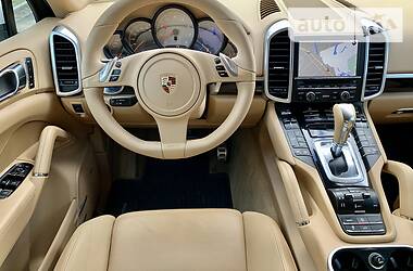 Позашляховик / Кросовер Porsche Cayenne 2012 в 