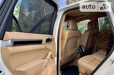 Позашляховик / Кросовер Porsche Cayenne 2012 в 