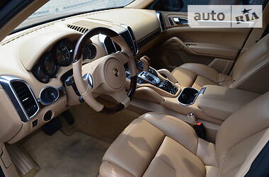 Позашляховик / Кросовер Porsche Cayenne 2011 в 