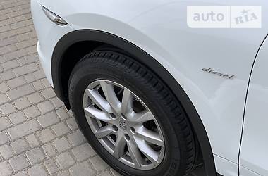 Позашляховик / Кросовер Porsche Cayenne 2012 в 