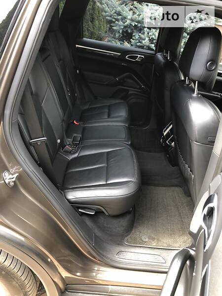 Позашляховик / Кросовер Porsche Cayenne 2012 в Кропивницькому