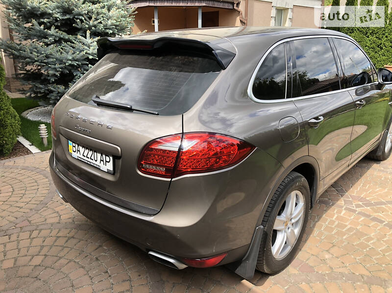 Позашляховик / Кросовер Porsche Cayenne 2012 в Кропивницькому