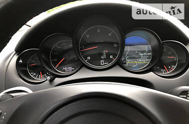Внедорожник / Кроссовер Porsche Cayenne 2012 в 