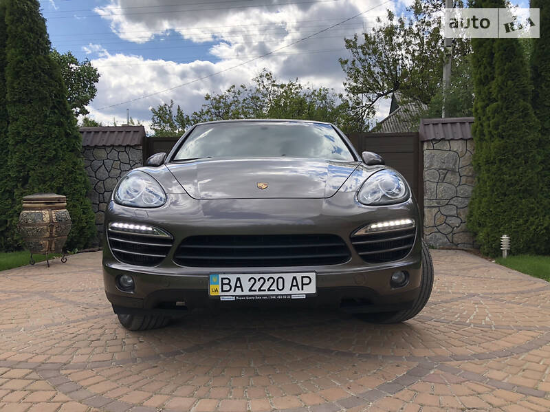 Позашляховик / Кросовер Porsche Cayenne 2012 в Кропивницькому