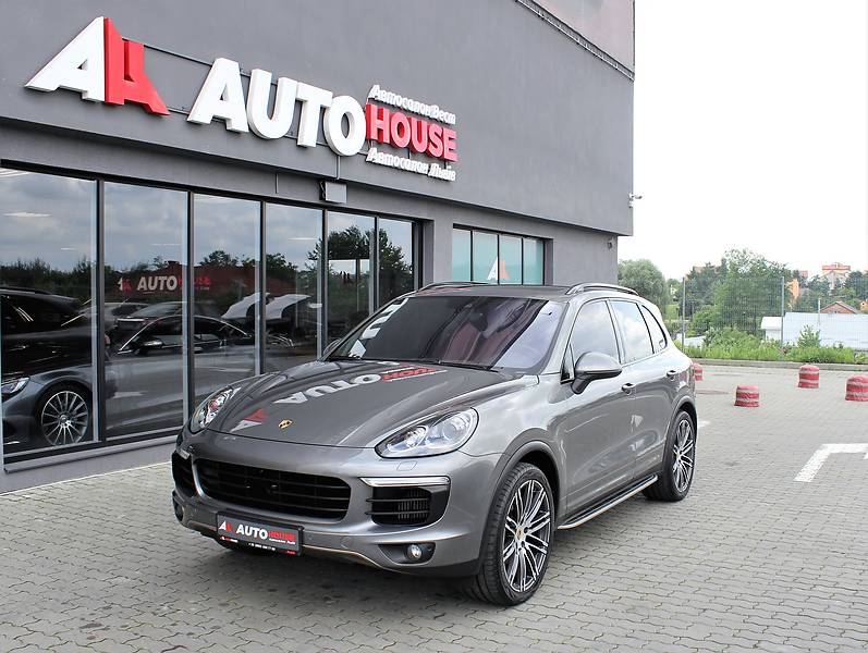 Внедорожник / Кроссовер Porsche Cayenne 2015 в Львове