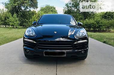 Внедорожник / Кроссовер Porsche Cayenne 2013 в 