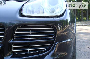 Внедорожник / Кроссовер Porsche Cayenne 2005 в 