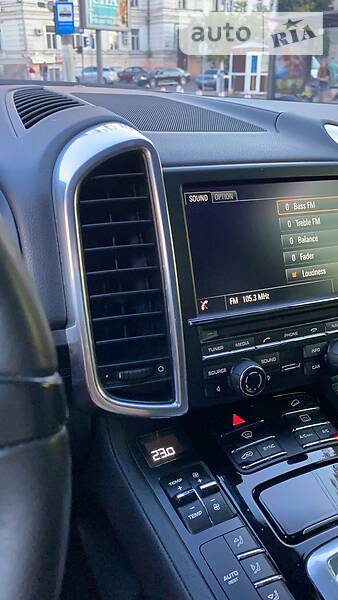 Позашляховик / Кросовер Porsche Cayenne 2013 в Одесі