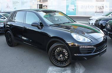 Внедорожник / Кроссовер Porsche Cayenne 2013 в Киеве