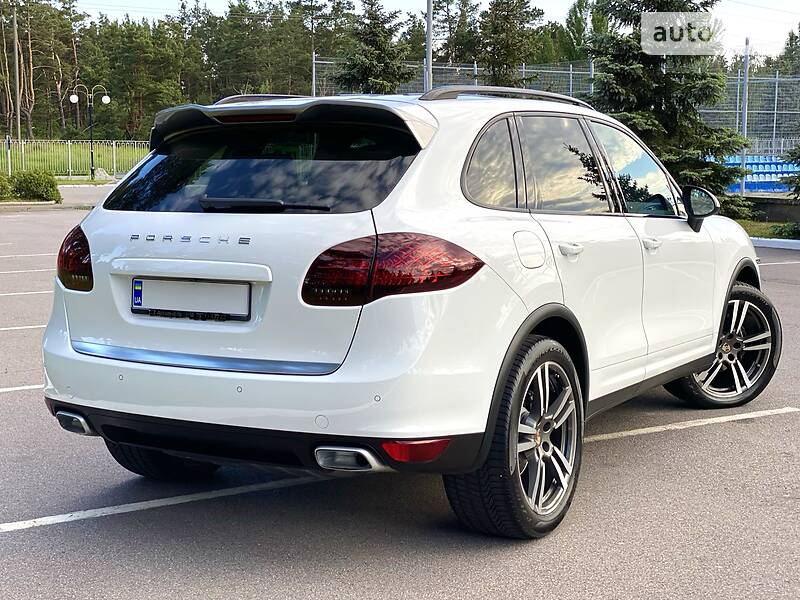 Позашляховик / Кросовер Porsche Cayenne 2014 в Києві