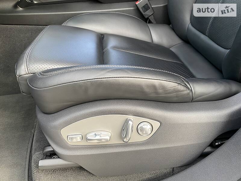 Позашляховик / Кросовер Porsche Cayenne 2014 в Києві