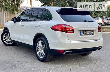 Внедорожник / Кроссовер Porsche Cayenne 2013 в Киеве