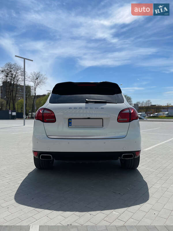 Внедорожник / Кроссовер Porsche Cayenne 2012 в Виннице