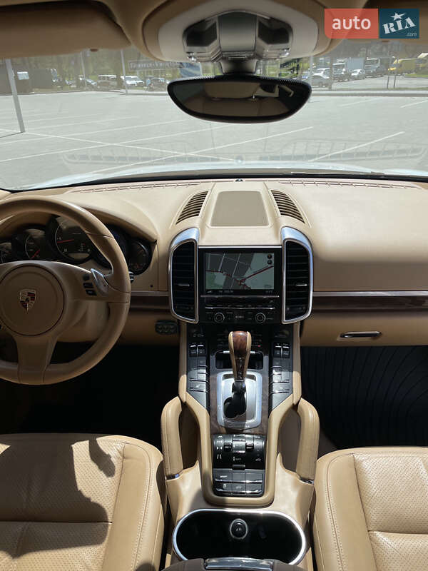 Внедорожник / Кроссовер Porsche Cayenne 2012 в Виннице
