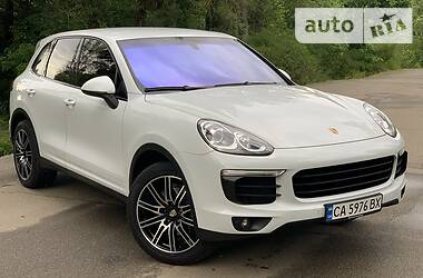 Внедорожник / Кроссовер Porsche Cayenne 2016 в Киеве