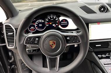Внедорожник / Кроссовер Porsche Cayenne 2020 в 