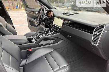 Внедорожник / Кроссовер Porsche Cayenne 2020 в 