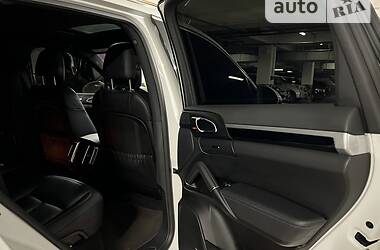 Позашляховик / Кросовер Porsche Cayenne 2015 в 