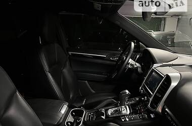 Позашляховик / Кросовер Porsche Cayenne 2015 в 