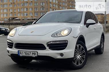 Внедорожник / Кроссовер Porsche Cayenne 2012 в Киеве