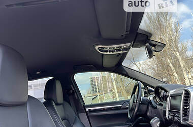 Внедорожник / Кроссовер Porsche Cayenne 2013 в 